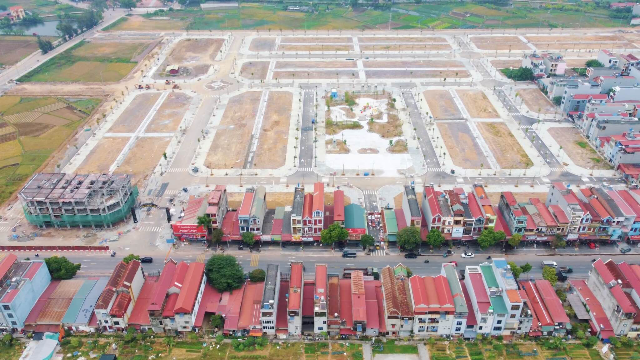 tiến độ dự án phương sơn diamond